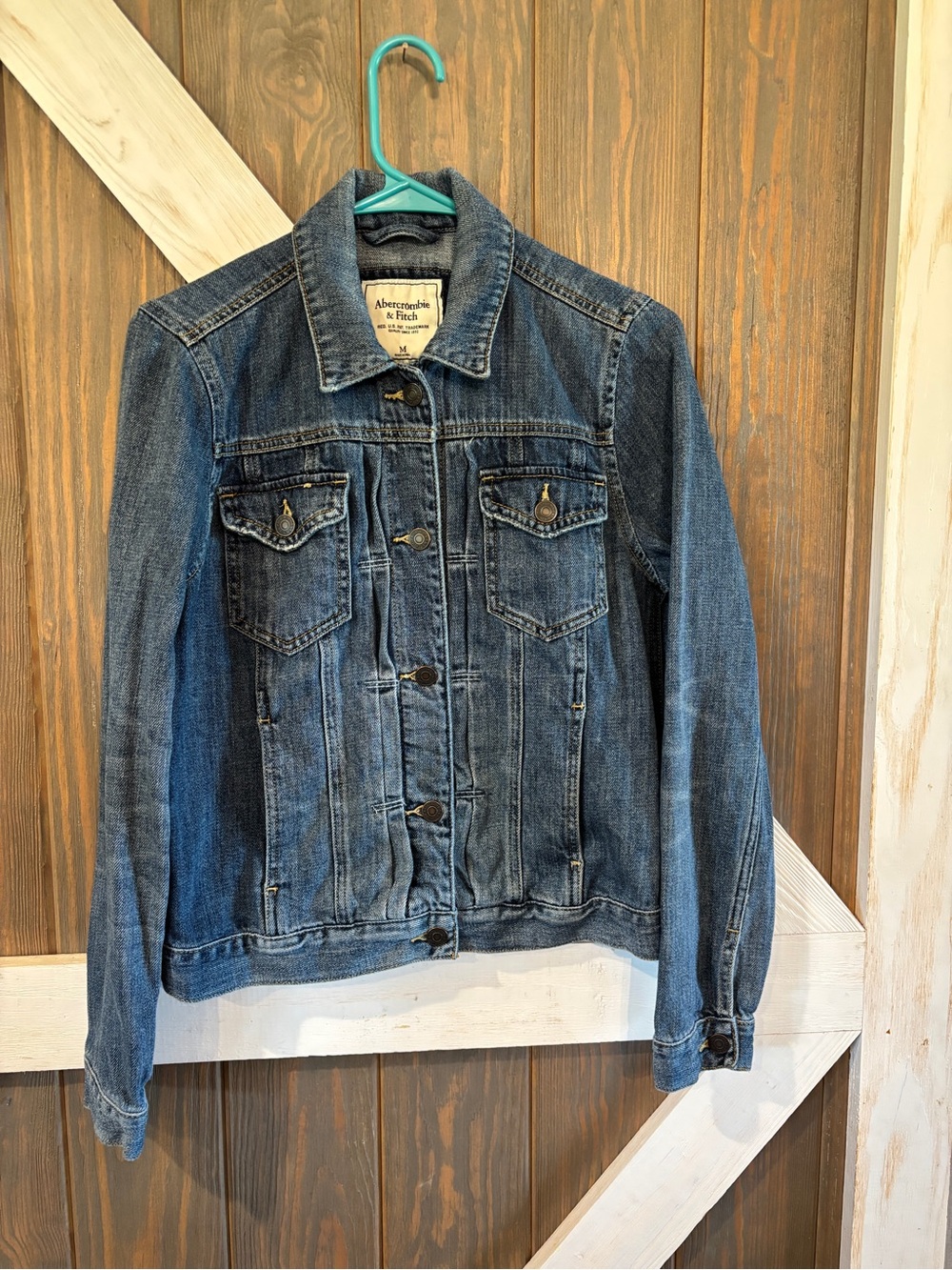 Abercrombie &Fitch Classic Denim Jacket Size Medium